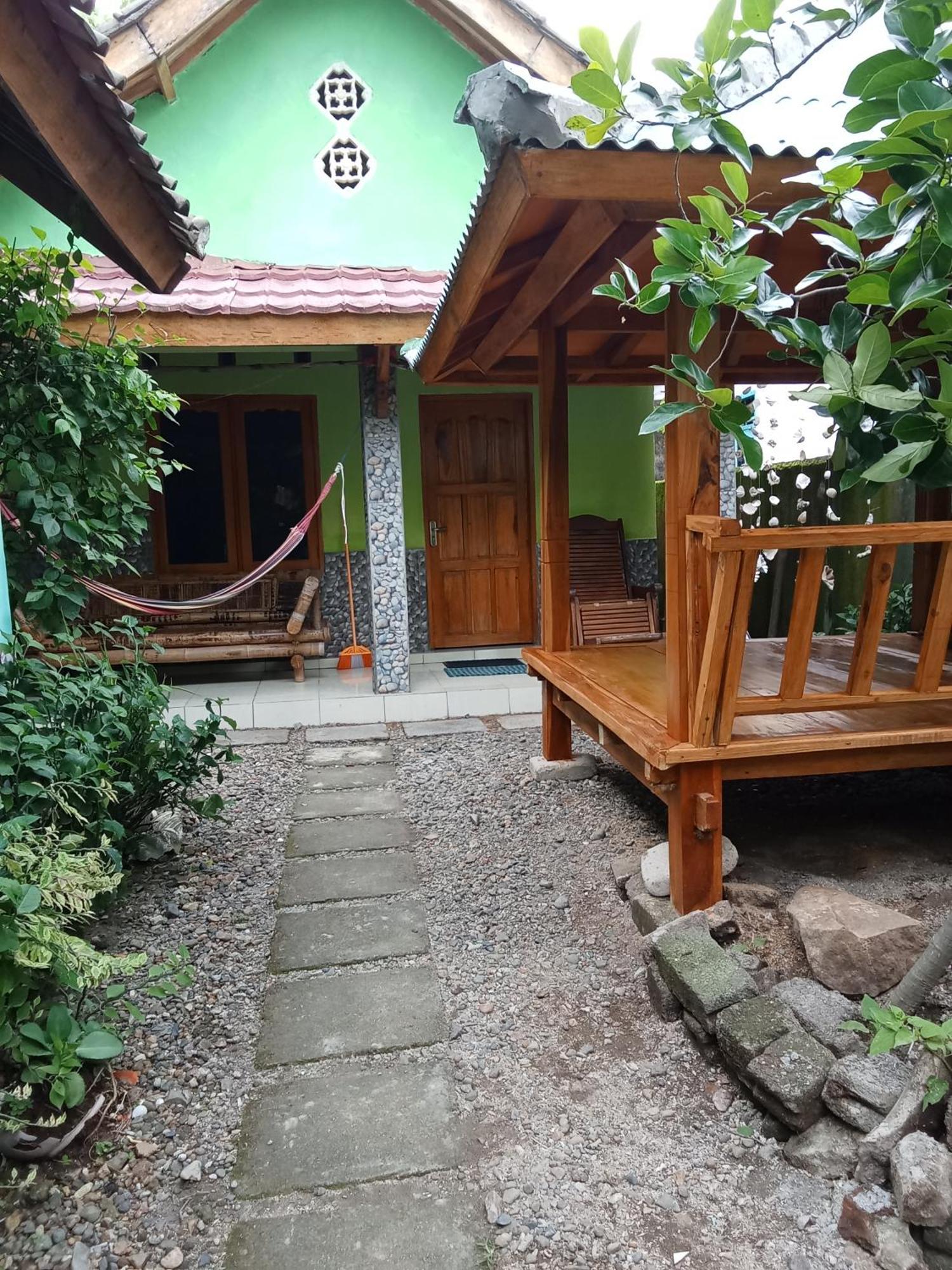Pelangi Homestay Bungalow Sekotong Bilik gambar